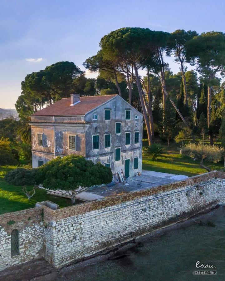 Iris Apartment Near Corfu Town Контокалі Екстер'єр фото